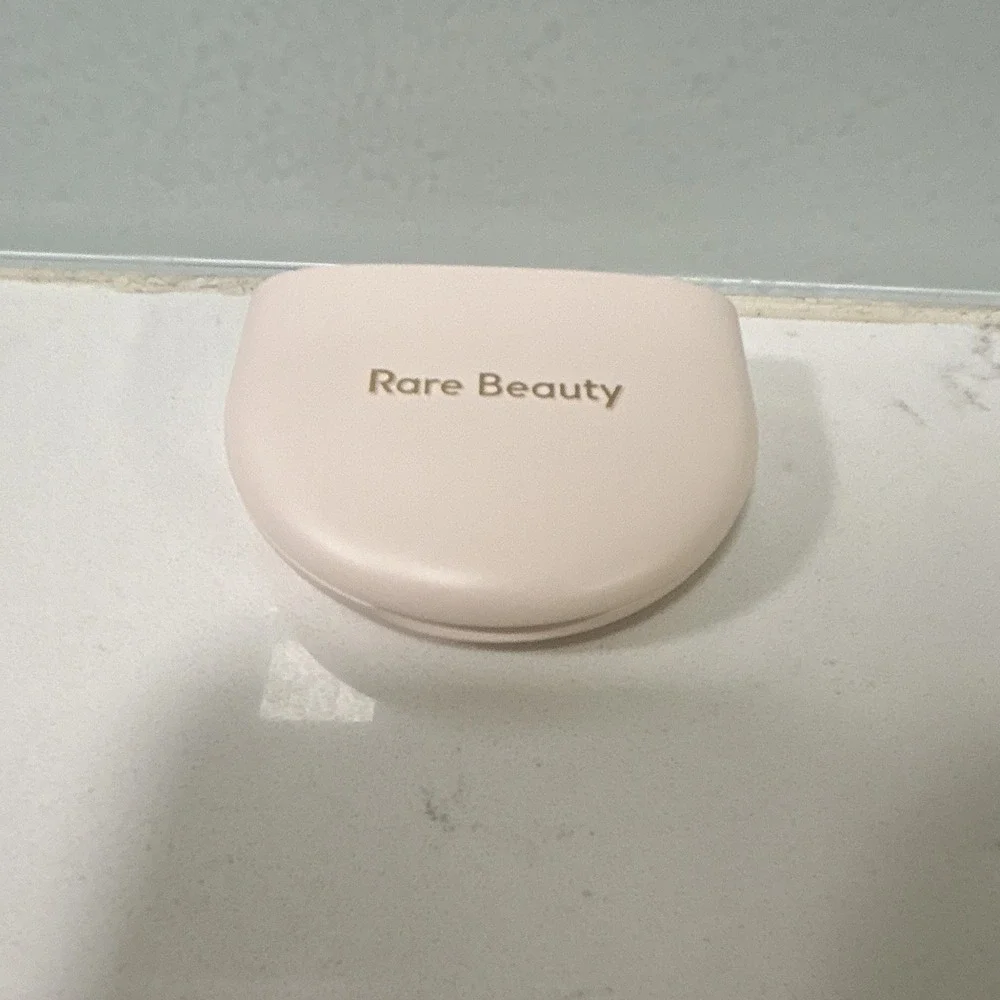 RARE! Beauty True to Myself Tinted Pressed Finishing Powder by Selena Gomez
